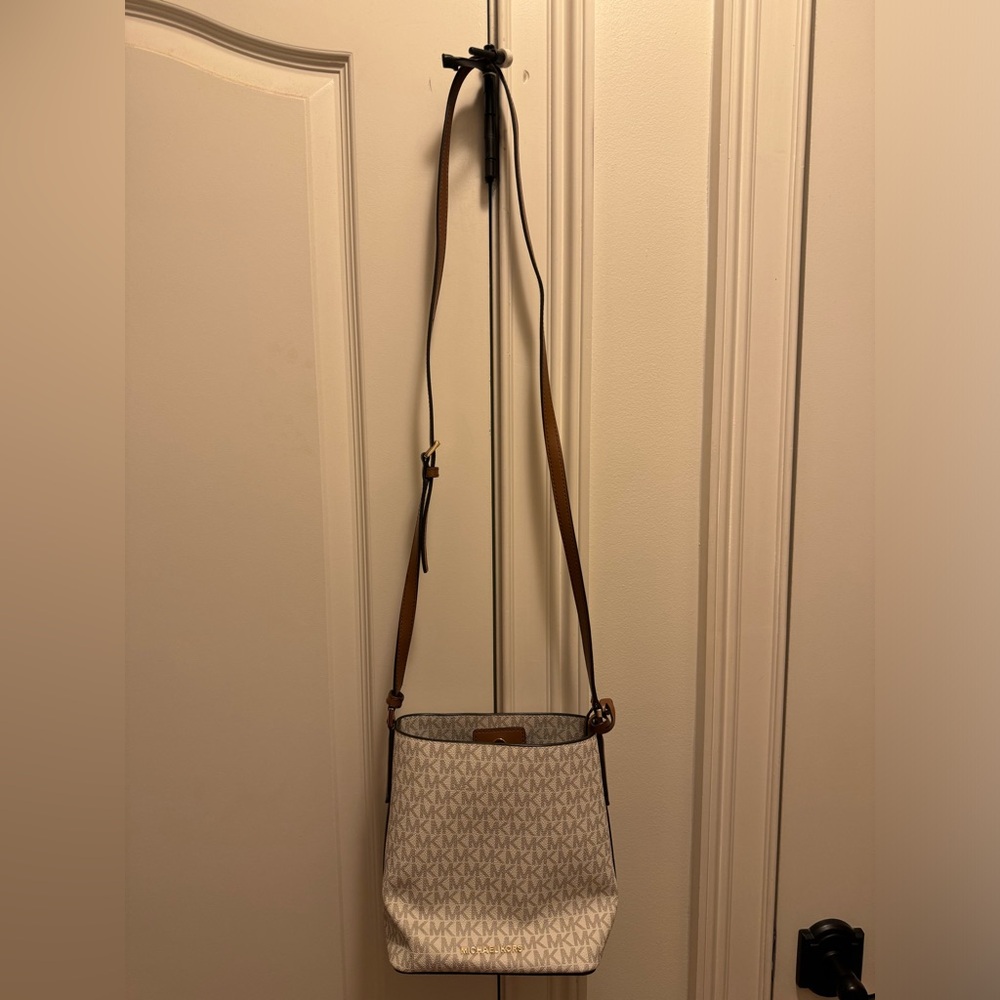 Michael Kors Bucket Purse